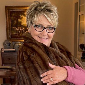 Meet your Posher, Renee